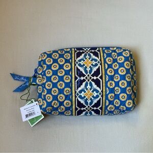 VERA BRADLEY Medium Cosmetic in Retired Pattern RIVIERA BLUE NWT